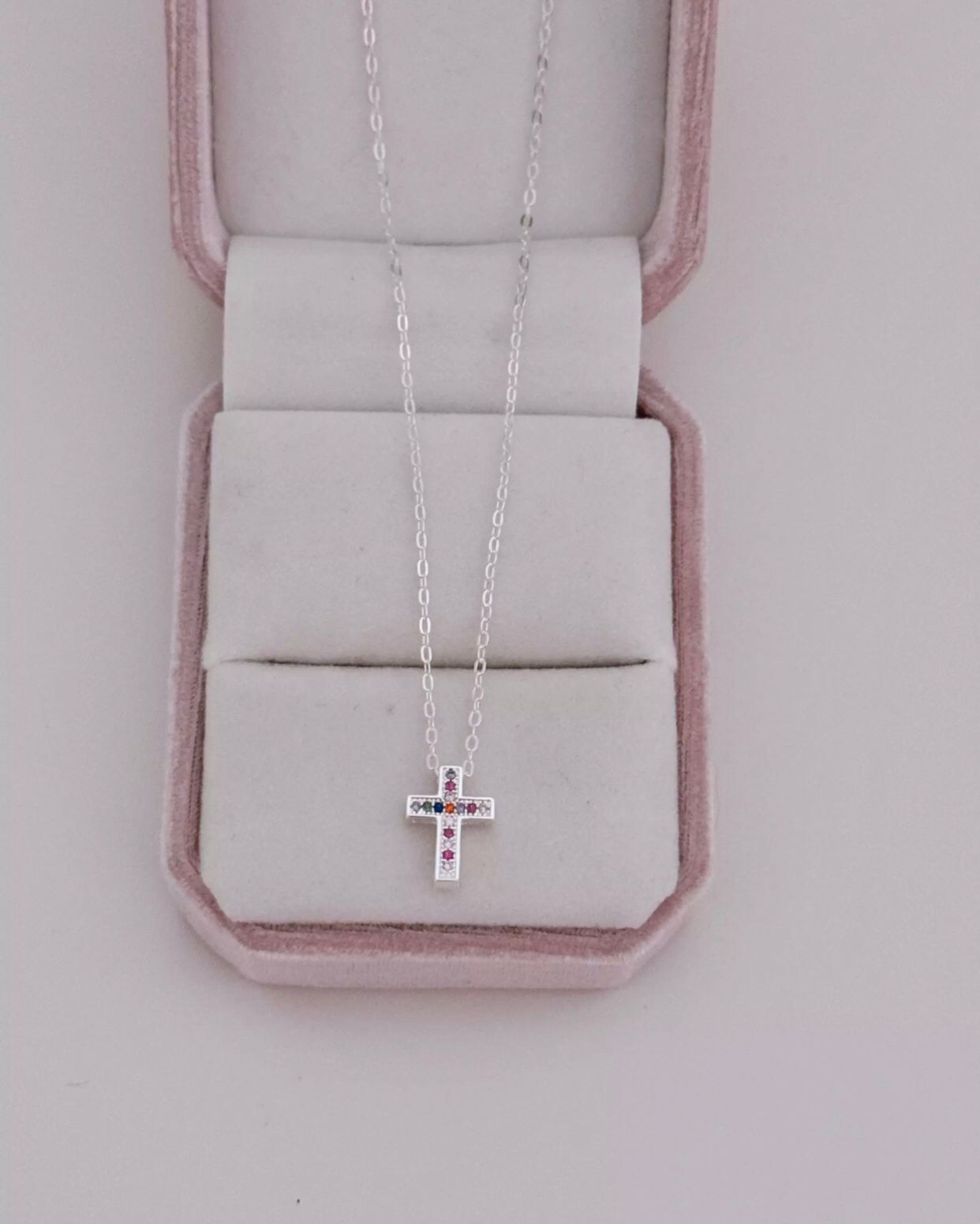 Colar cadeadinho passante Cruz cravejado