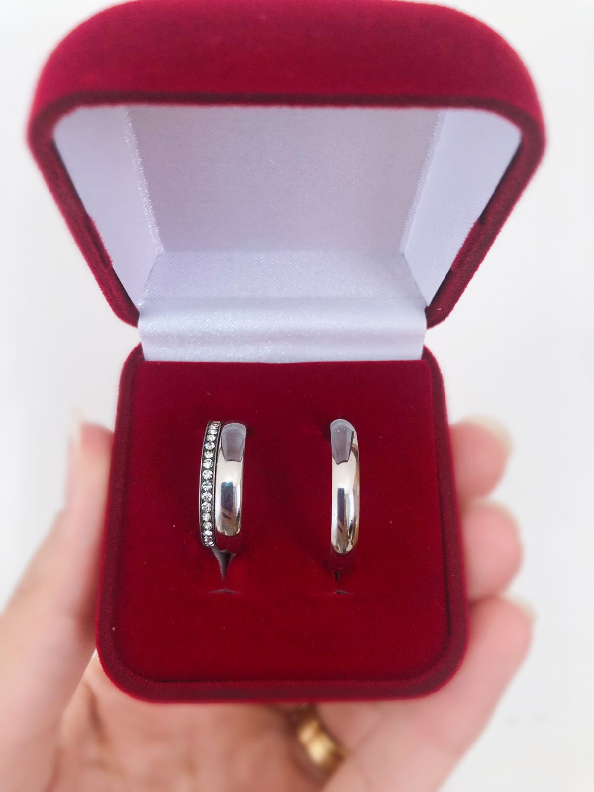 Aliança Prata Com Solitário