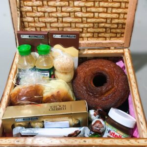 Café da Manhã Premium com Chocolates Especiais 🍫☕