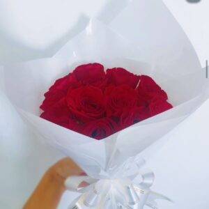 Buquê Compacto com 12 Rosas