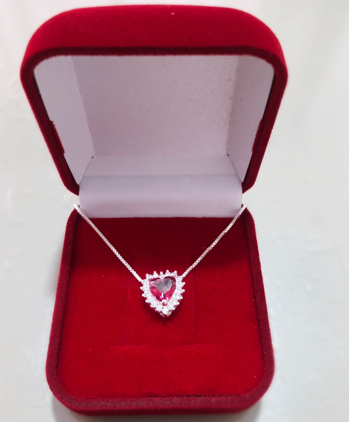 Colar Cravejado Banhado na Prata