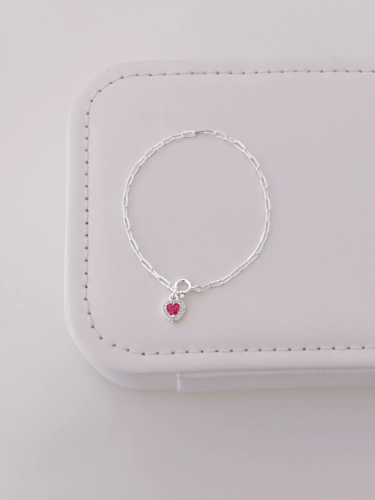 Pulseira Cravejada Coração Rosa 💖