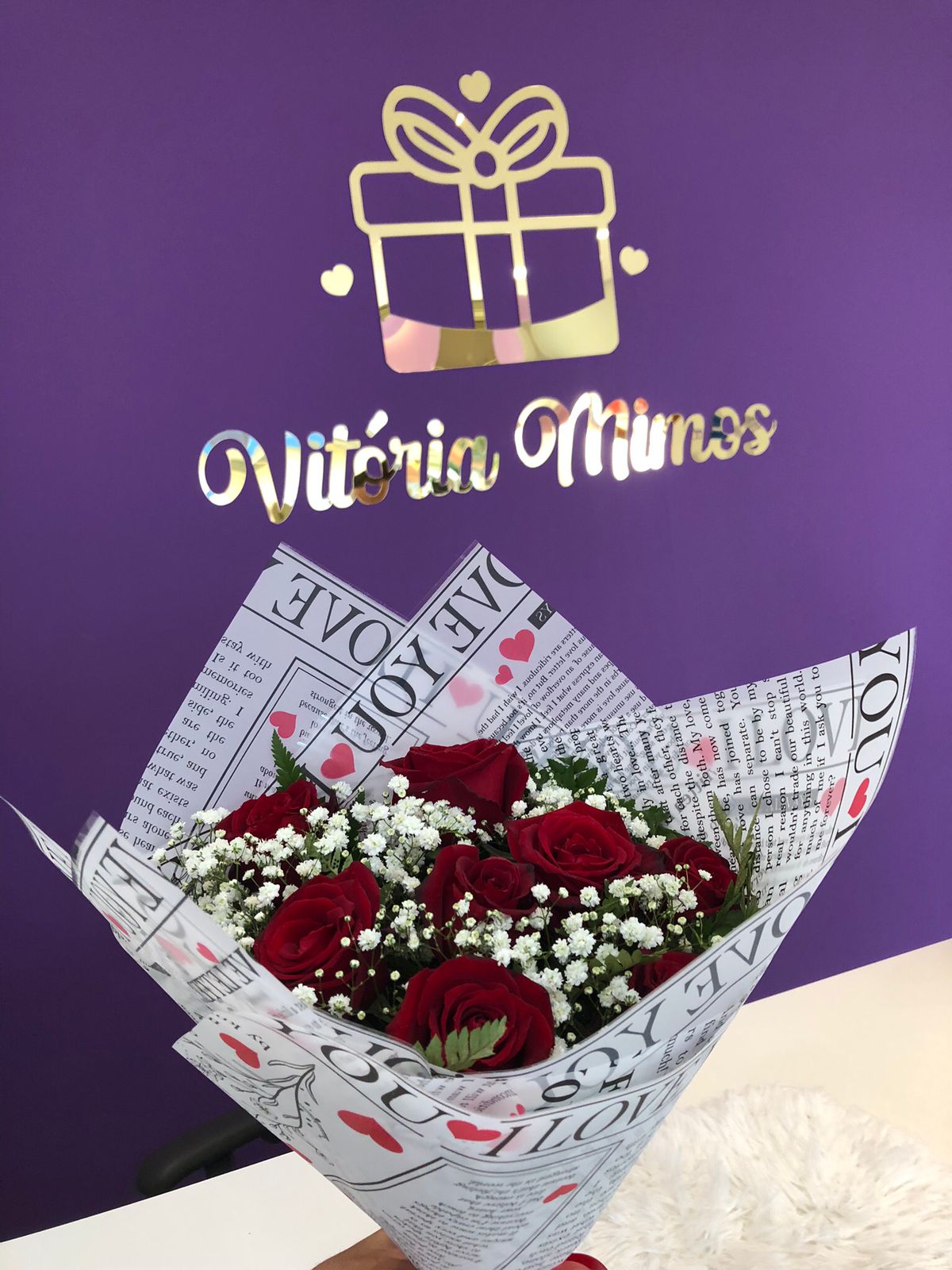 Buquê 8 Rosas Vermelhas